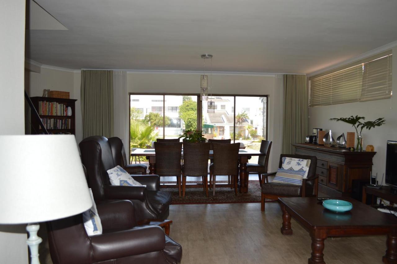 Boutique Accomodation On The Water In Marina Da Gama, Muizenberg, Cape Town Ngoại thất bức ảnh