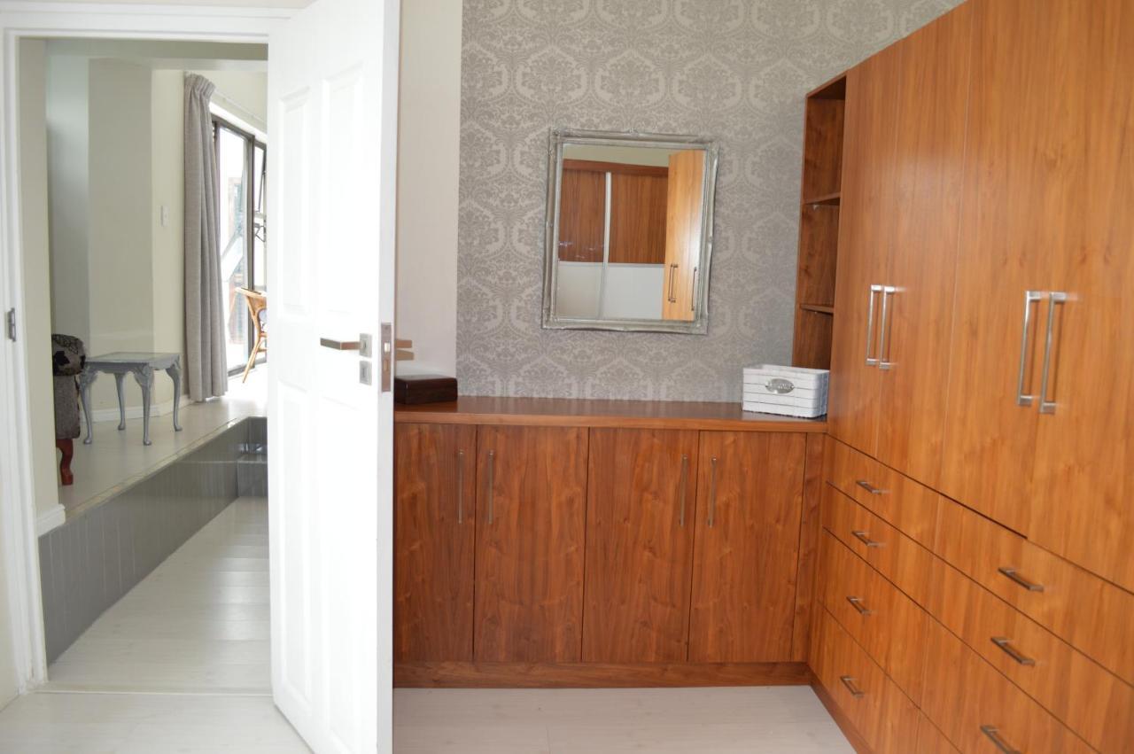 Boutique Accomodation On The Water In Marina Da Gama, Muizenberg, Cape Town Ngoại thất bức ảnh