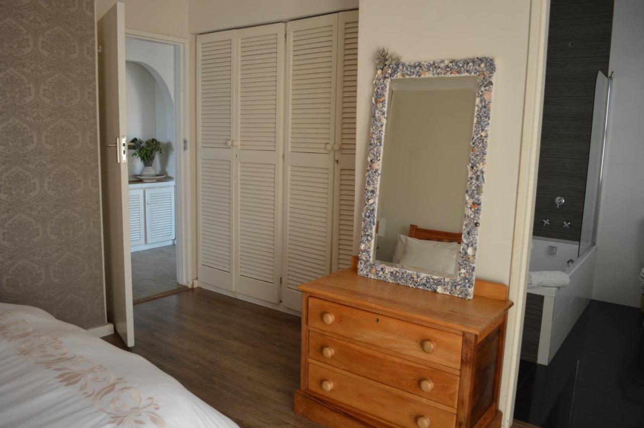 Boutique Accomodation On The Water In Marina Da Gama, Muizenberg, Cape Town Ngoại thất bức ảnh
