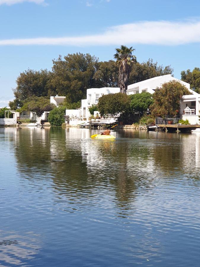Boutique Accomodation On The Water In Marina Da Gama, Muizenberg, Cape Town Ngoại thất bức ảnh