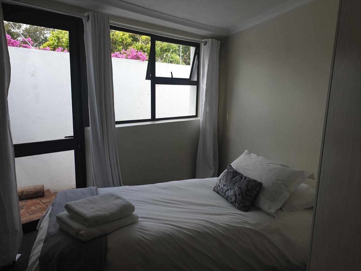 Boutique Accomodation On The Water In Marina Da Gama, Muizenberg, Cape Town Ngoại thất bức ảnh